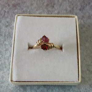 Gold Ring With a Garnet and a Rhodolite